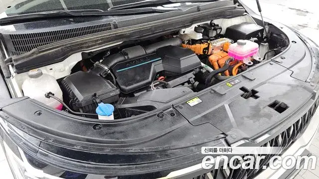 Kia Carnival 2024 — ფოტო 17/30