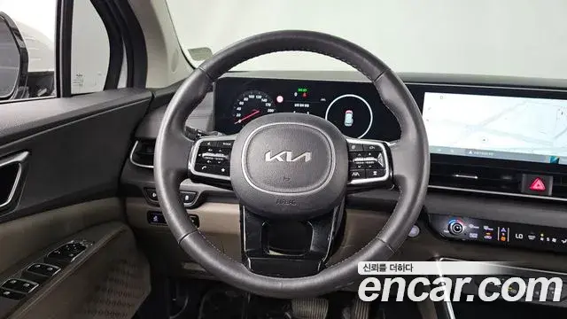 Kia Carnival 2024 — ფოტო 29/30