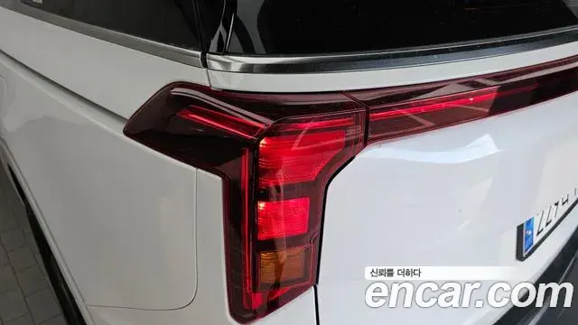 Kia Carnival 2024 — ფოტო 8/30