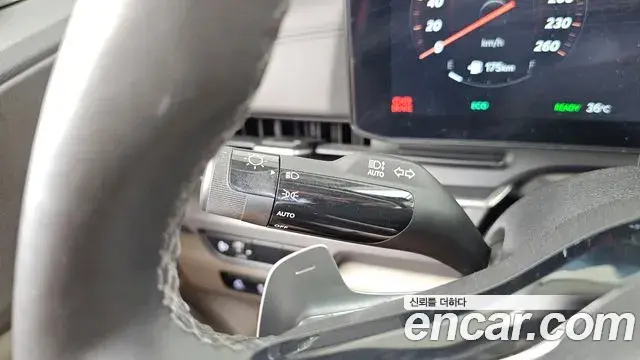 Kia Carnival 2024 — ფოტო 14/30
