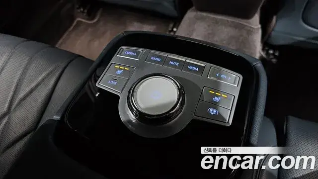Genesis G80 2023 — Şəkil 18/35