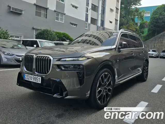 BMW X7 2025 — Фото 2/14
