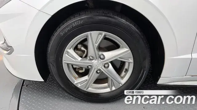 Hyundai Sonata 2019 — Фото 5/20