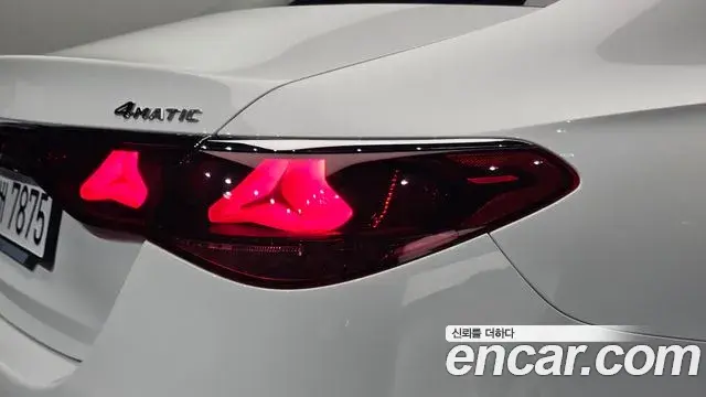Mercedes-Benz E-Class 2024 — ფოტო 16/34