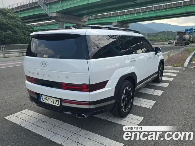 Hyundai Santa Fe 2024 — Photo 7/18