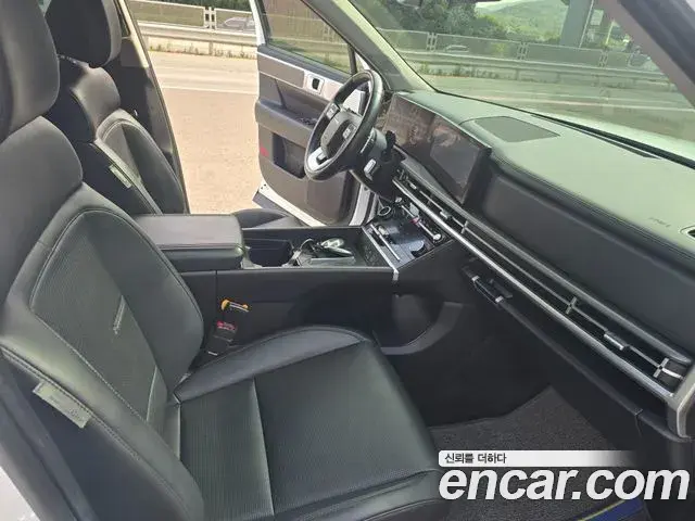 Hyundai Santa Fe 2024 — Photo 10/18