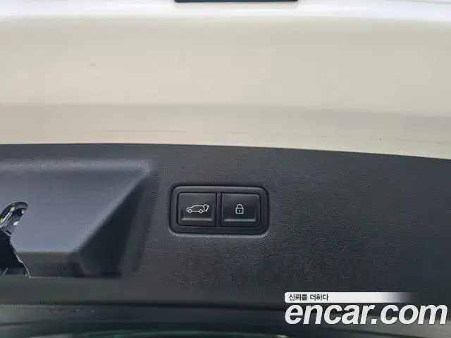 Hyundai Santa Fe 2024 — Photo 12/18