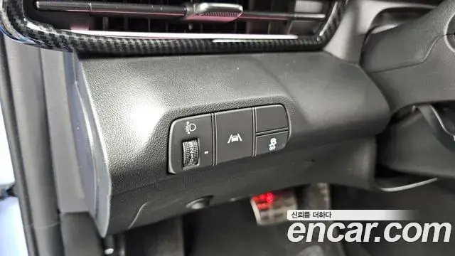 Hyundai The New Avante Hybrid 2022 — ფოტო 28/33
