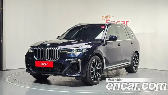 BMW X7 2020 — Фото 1/20