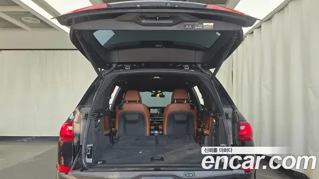 BMW X7 2020 — Фото 20/20