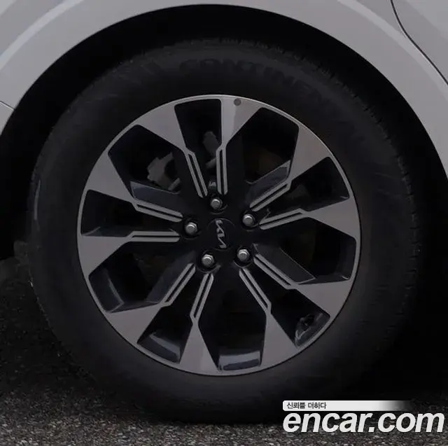 Kia Carnival 2022 — Фото 4/13