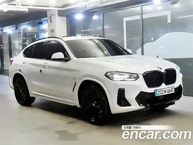 BMW X4 2025 — Фото 10/20