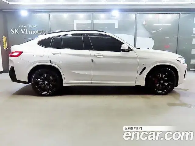 BMW X4 2025 — Фото 2/20