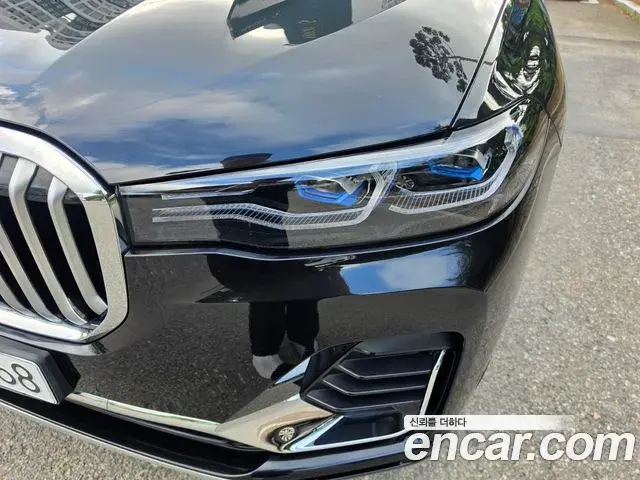 BMW X7 2021 — ფოტო 7/19