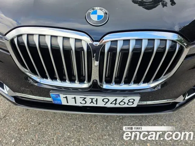 BMW X7 2021 — ფოტო 19/19