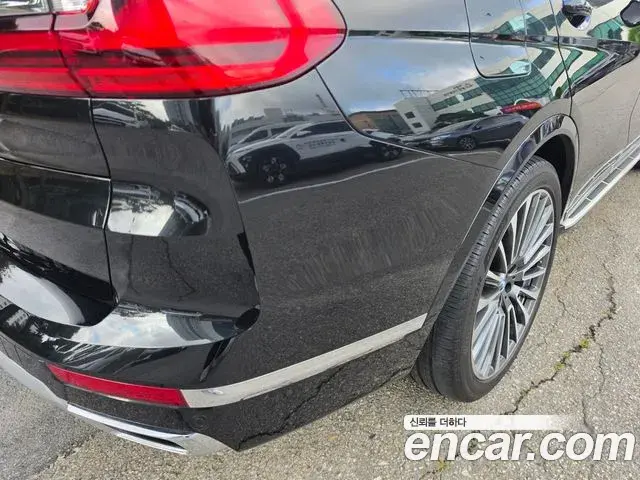 BMW X7 2021 — ფოტო 13/19