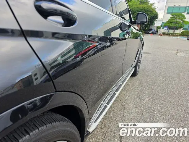 BMW X7 2021 — ფოტო 12/19