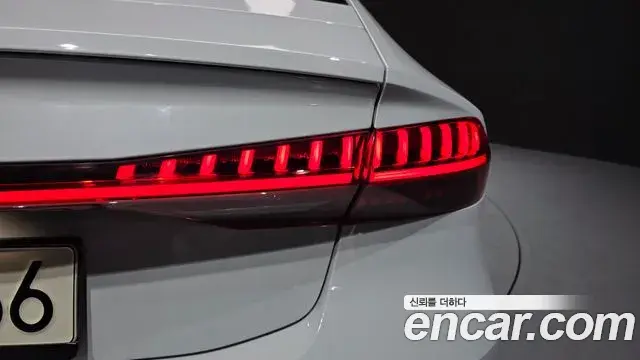 Audi A7 2021 — Photo 7/36
