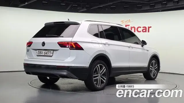 Volkswagen Tiguan Allspace 2018 — ფოტო 18/20