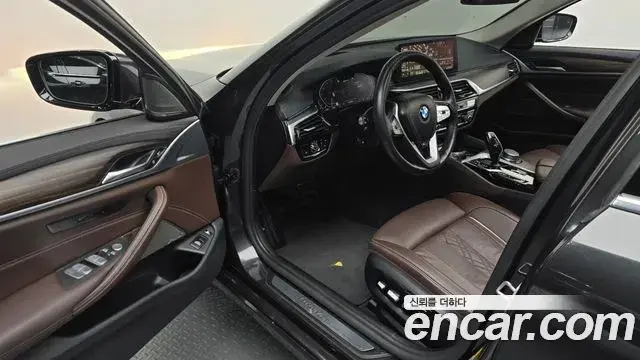 BMW 5 Series 2021 — Фото 10/20