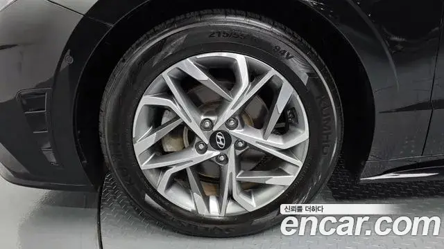 Hyundai Sonata 2022 — Фото 4/20