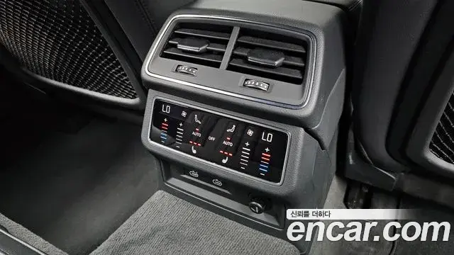 Audi A6 2021 — Фото 18/20