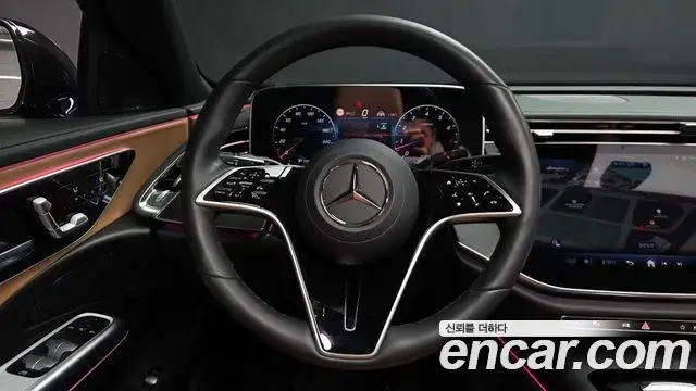Mercedes-Benz E-Class 2025 — Şəkil 35/36