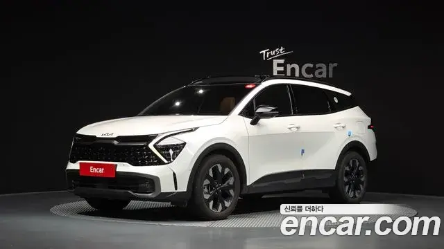 Kia Sportage 2022 — Фото 1/20