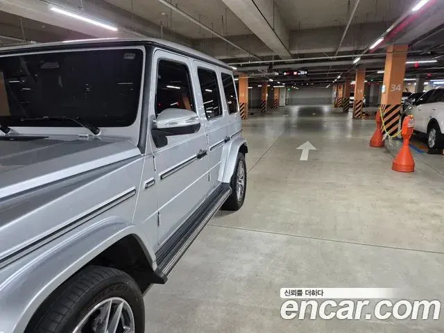 Mercedes-Benz G-Class 2024 — Photo 6/18