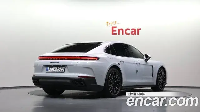 Porsche Panamera 2025 — Фото 1/20