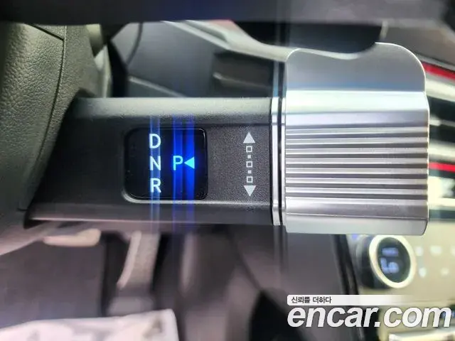 Hyundai Santa Fe 2025 — Фото 9/20
