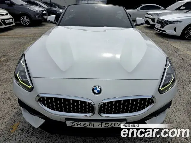 BMW Z4 2021 — Фото 1/20