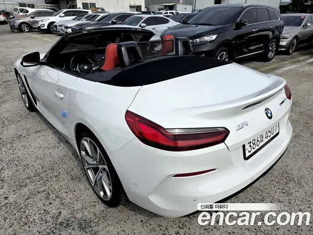 BMW Z4 2021 — Фото 5/20