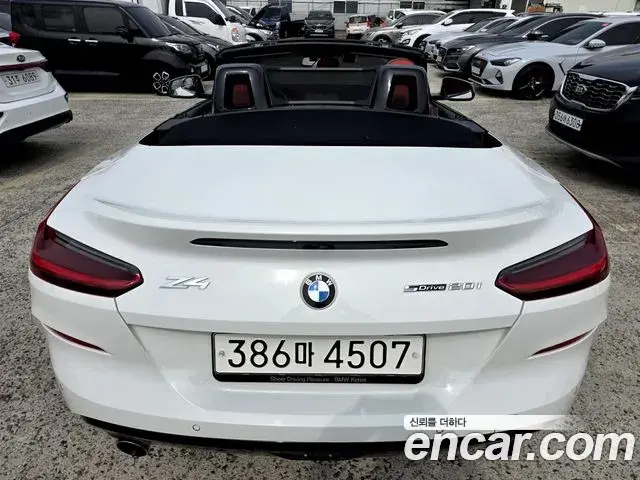 BMW Z4 2021 — Фото 6/20