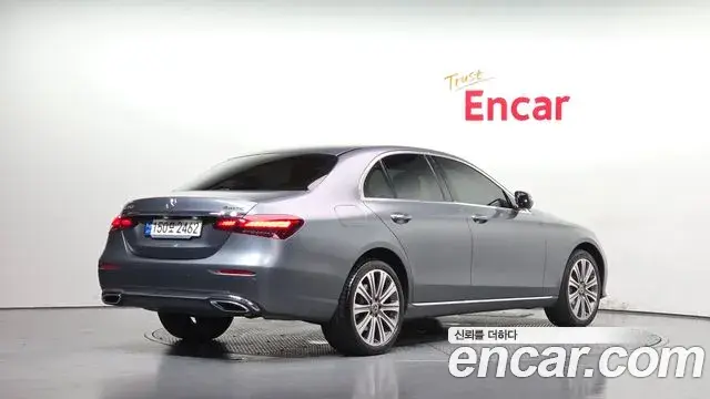 Mercedes-Benz E-Class 2022 — Фото 2/20