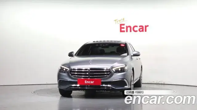 Mercedes-Benz E-Class 2022 — Фото 3/20