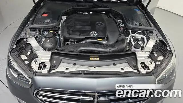 Mercedes-Benz E-Class 2022 — Фото 6/20