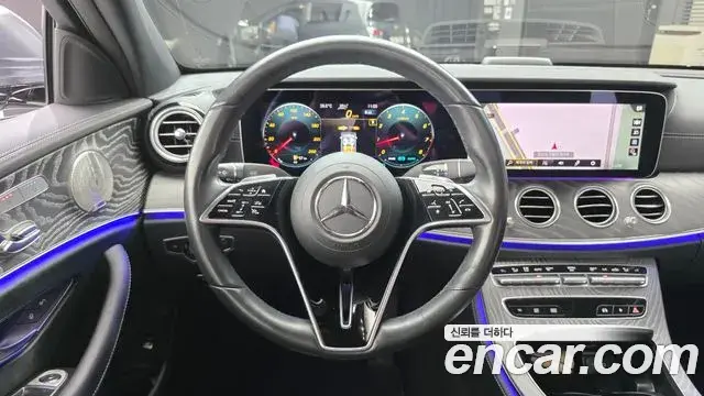 Mercedes-Benz E-Class 2022 — Фото 12/20