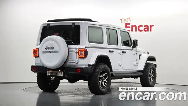 Jeep Wrangler 2020 — Фото 2/20