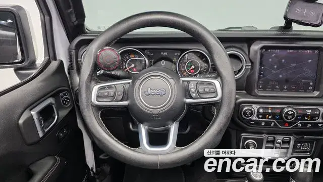Jeep Wrangler 2020 — Фото 13/20