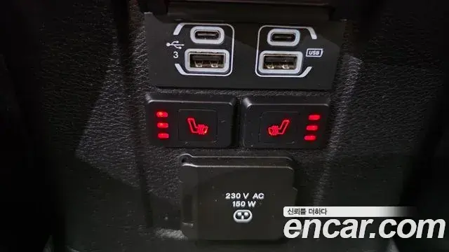 Jeep Wrangler 2020 — Фото 19/20