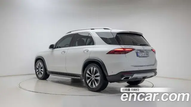 Mercedes-Benz GLE-Class 2023 — Фото 1/19