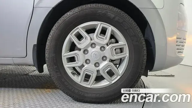 Hyundai Staria 2024 — Photo 5/20