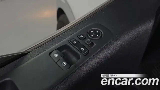 Hyundai Staria 2024 — Photo 2/20