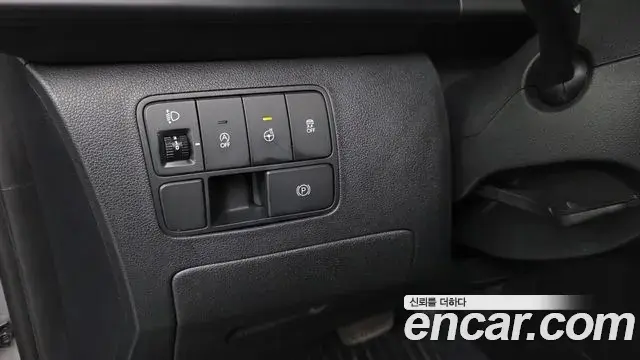 Hyundai Staria 2024 — Photo 12/20