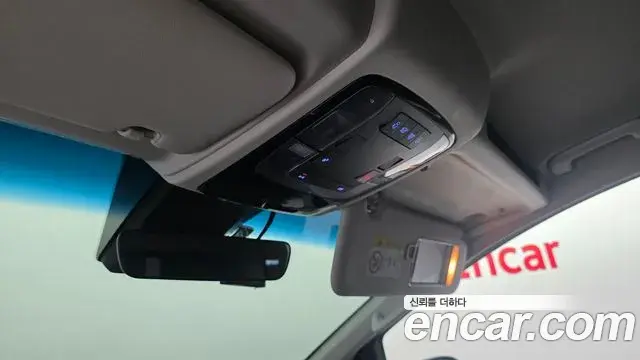 Hyundai Staria 2024 — Photo 18/20