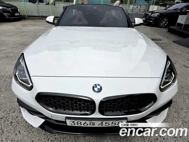 BMW Z4 2021 — Фото 1/20