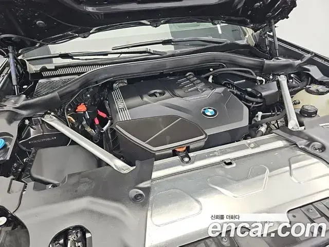 BMW X4 2023 — Фото 4/18