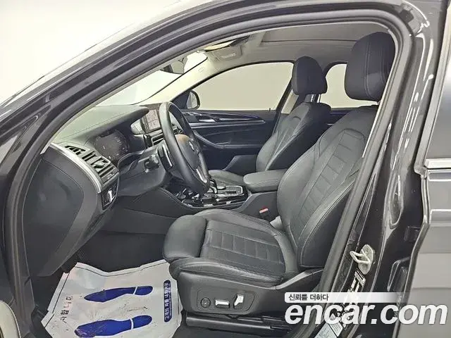 BMW X4 2023 — Фото 11/18