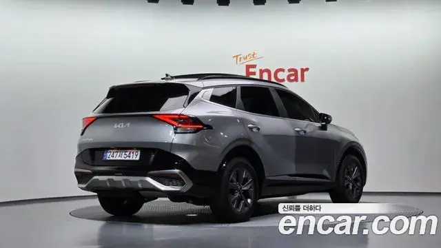 Kia Sportage 2021 — Фото 2/20